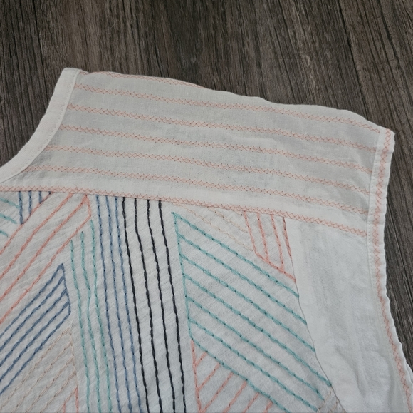 Anthro Akemi + Kim White Embroidered Blouse - Picture 10 of 12